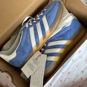 BRAND NEW Gazelle Indoor 'Blue Fusion Gum’